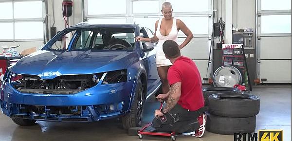  RIM4K. Well-rounded hottie tastes asshole of tired car mechanic